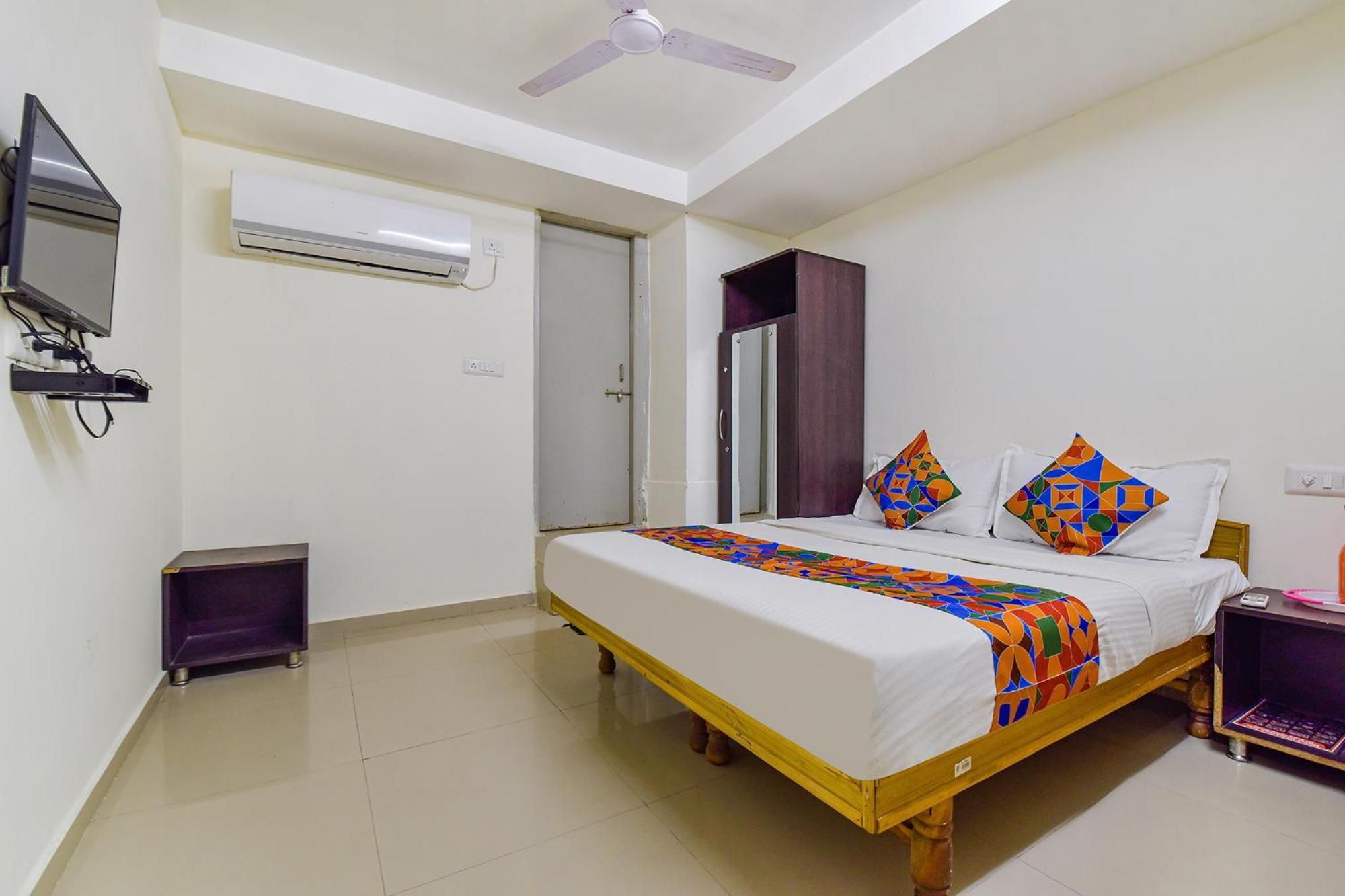 OYO Flagship 77323 Hotel Himalaya Inn Ahmedabad Bagian luar foto