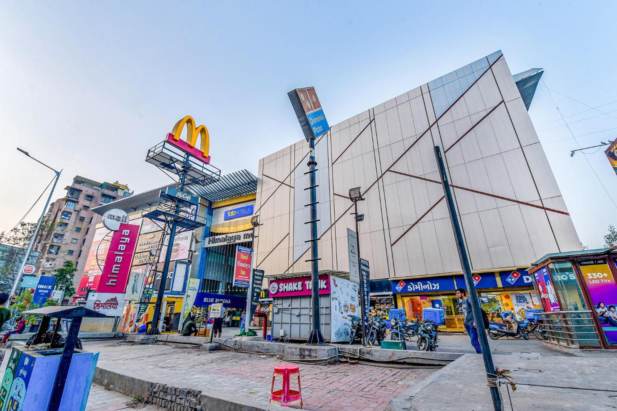 OYO Flagship 77323 Hotel Himalaya Inn Ahmedabad Bagian luar foto