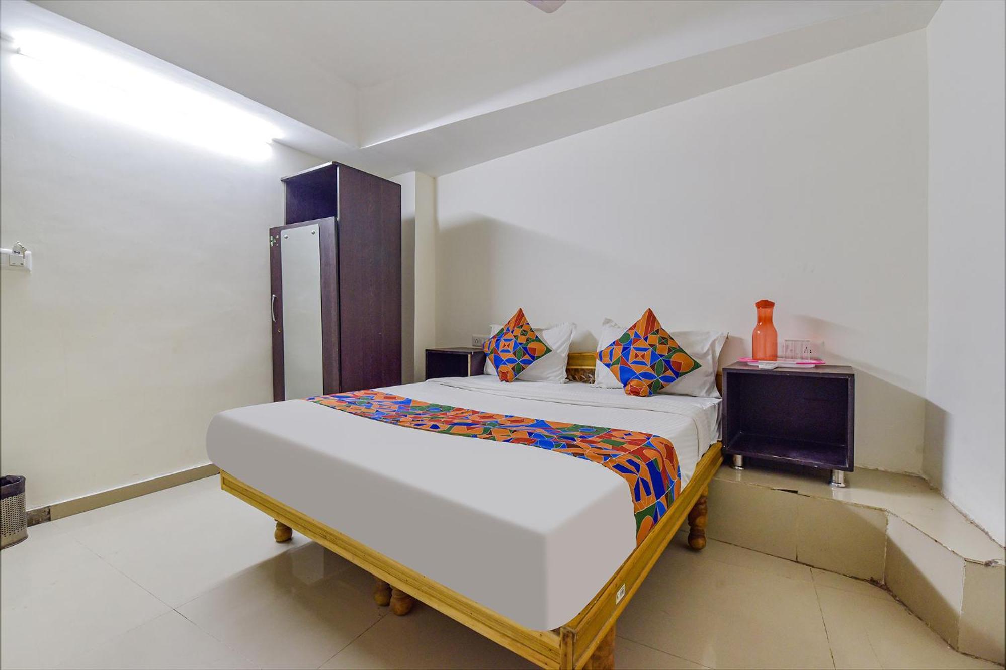 OYO Flagship 77323 Hotel Himalaya Inn Ahmedabad Bagian luar foto
