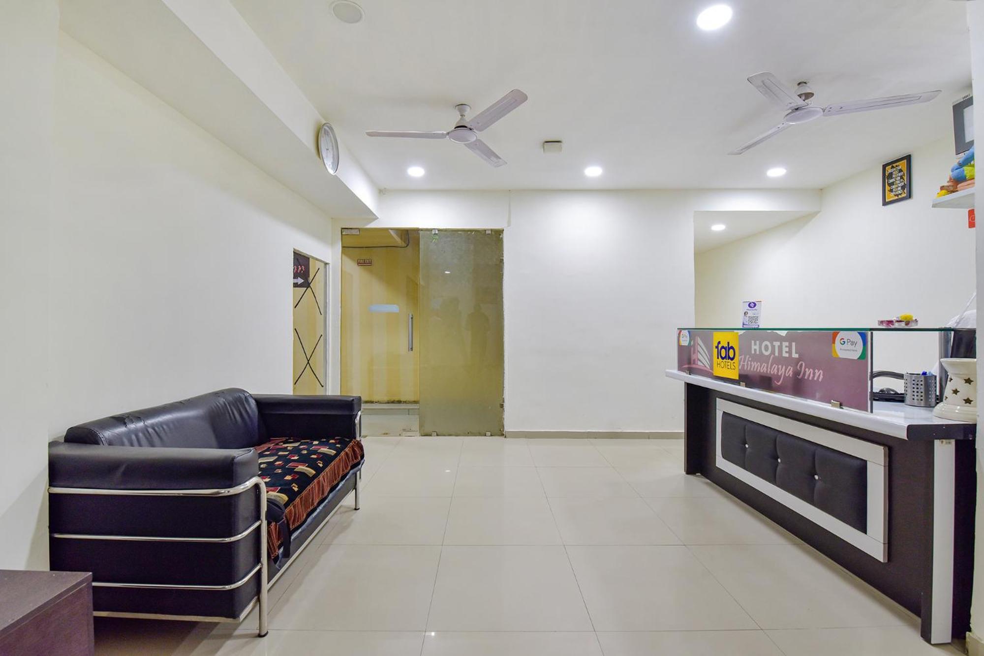 OYO Flagship 77323 Hotel Himalaya Inn Ahmedabad Bagian luar foto