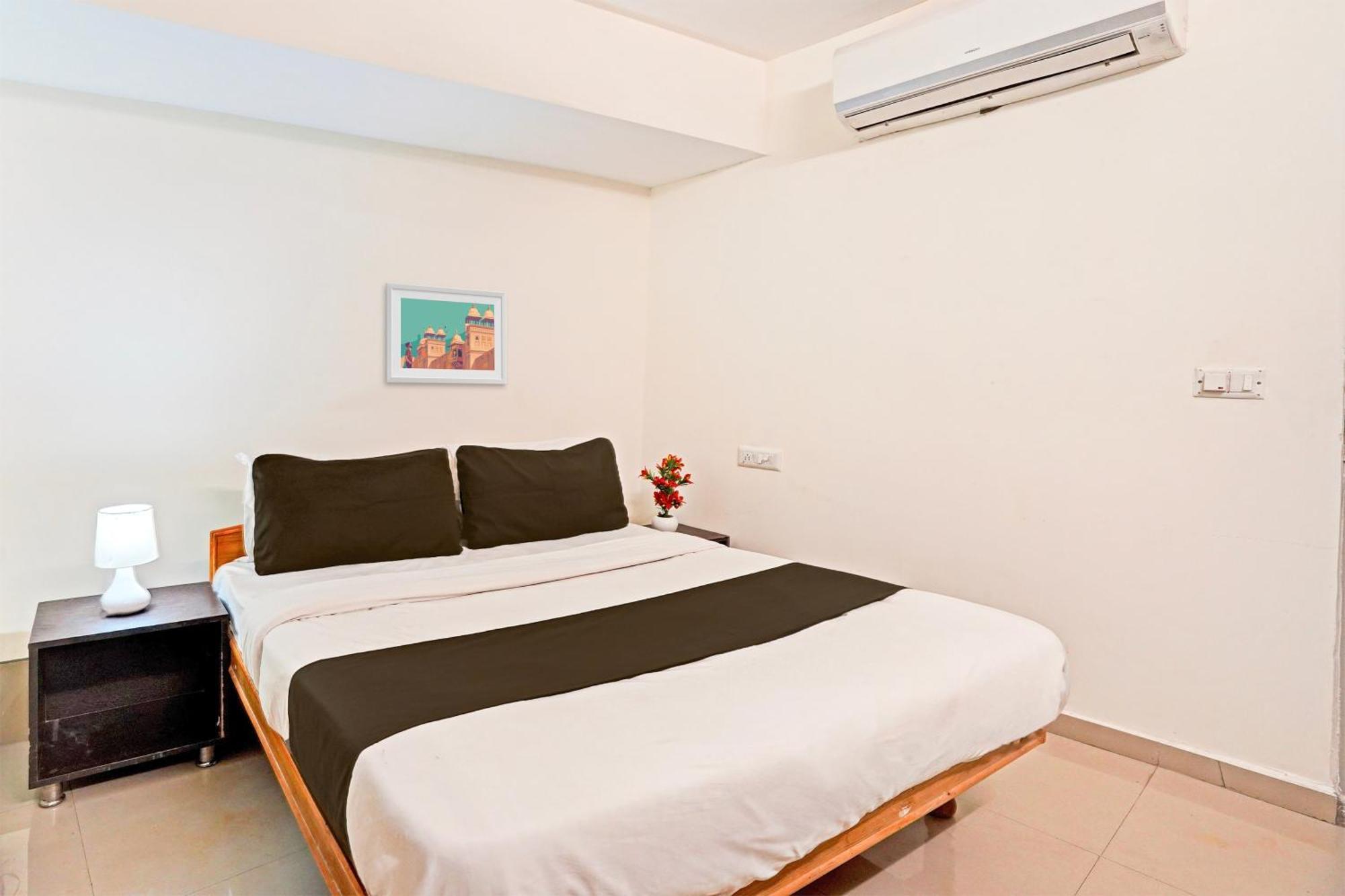 OYO Flagship 77323 Hotel Himalaya Inn Ahmedabad Bagian luar foto
